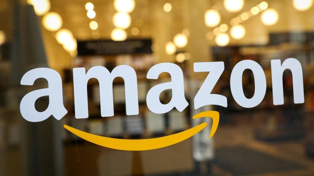 Amazon twierdzi, że stracił 10 mld USD przez „osobistą zemstę” prezydenta Trumpa Amazon twierdzi, że stracił 10 mld USD przez „osobistą zemstę” prezydenta Trumpa