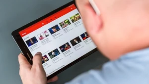 Algorytm YouTube znowu masowo odcina użytkowników od prawicowych treści