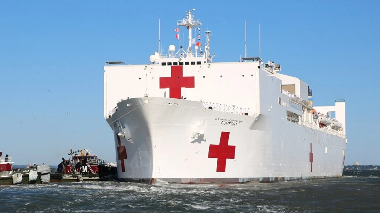 Pentagon uruchamia dwa wielkie pływające szpitale na czas pandemii CoVID-19 Pentagon uruchamia dwa wielkie pływające szpitale na czas pandemii CoVID-19