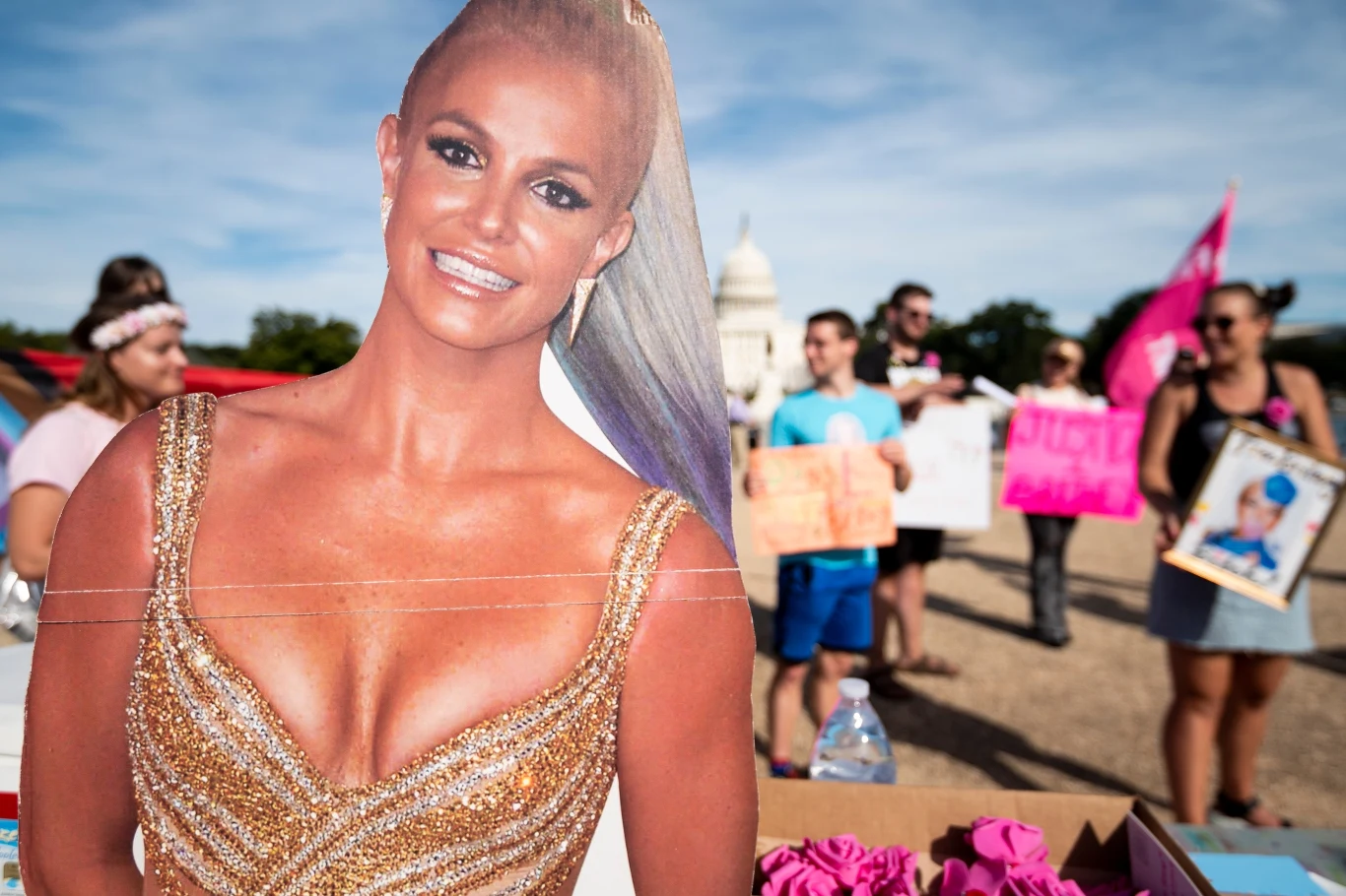 Jedna z akcji ruchu The Free Britney America przed Kapitolem Jedna z akcji ruchu The Free Britney America przed Kapitolem