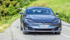 Model S zachwyca osiągami po aktualizacji. Teraz od 0 do 100 km/h w 2,3 sekundy