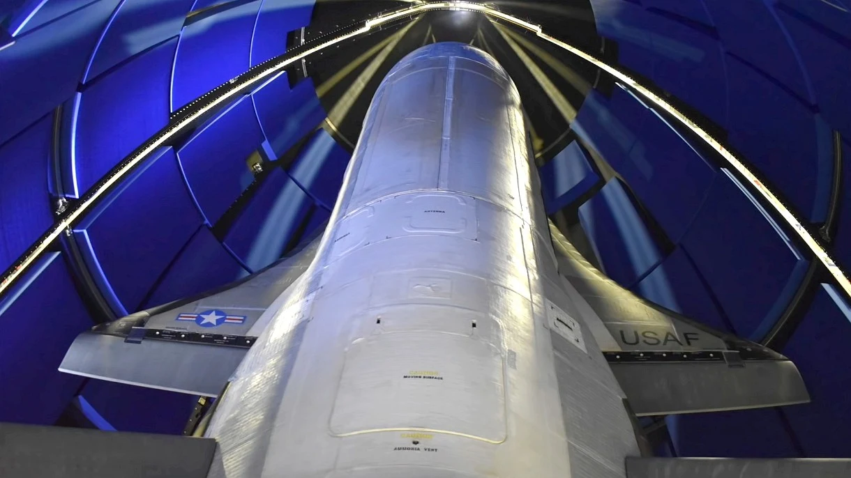 Mini-wahadłowiec X-37B już na orbicie. Pojazd rozpoczyna tajne eksperymenty Mini-wahadłowiec X-37B już na orbicie. Pojazd rozpoczyna tajne eksperymenty
