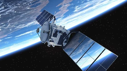 Google testuje na orbicie satelitę z chipami TPU. Projekt Suncatcher sprawdza opłacalność budowy kosmicznych centrów danych dla AI (zdj. ilustr.)