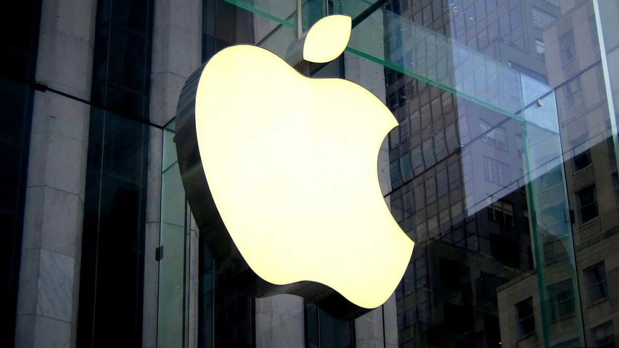 Apple pierwszą amerykańską firmą, która osiągnęła wartość 2 bilionów dolarów Apple pierwszą amerykańską firmą, która osiągnęła wartość 2 bilionów dolarów