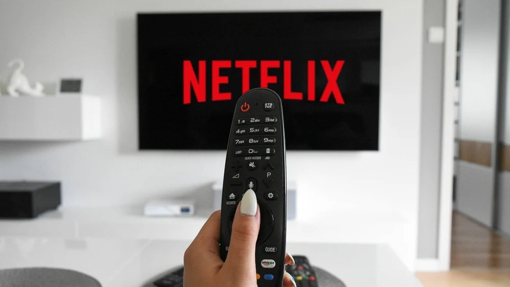 Netflix znalazł się w wielkich kłopotach z powodu treści seksualizujących dzieci Netflix znalazł się w wielkich kłopotach z powodu treści seksualizujących dzieci