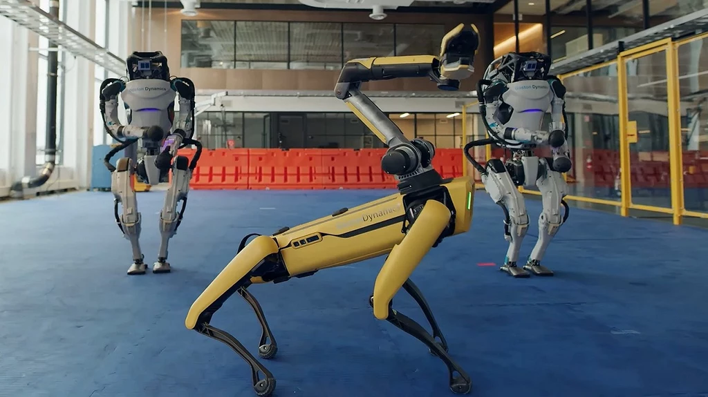 Zobacz piękny taniec robotów Boston Dynamics z okazji nadchodzącego 2021 roku [FILM]