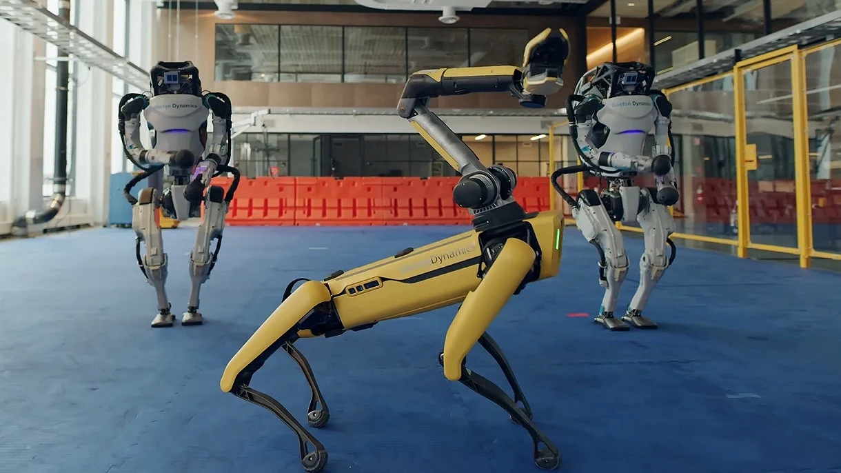 Zobacz piękny taniec robotów Boston Dynamics z okazji nadchodzącego 2021 roku [FILM]