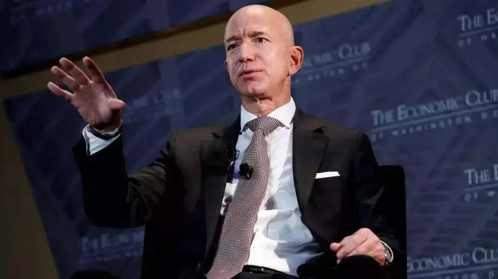 Jeff Bezos odzyskuje tytuł najbogatszego człowieka świata, i to na dłużej