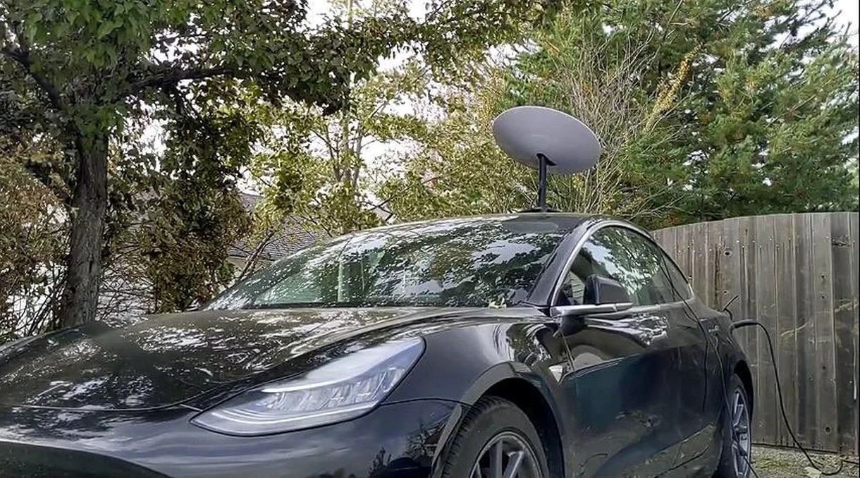 SpaceX: Niebawem Starlink pozwoli na połączenia z samochodów, łodzi i samolotów SpaceX: Niebawem Starlink pozwoli na połączenia z samochodów, łodzi i samolotów