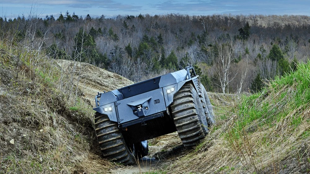 Autonomiczny pojazd wojskowy Mission Master XT to marzenie każdej armii