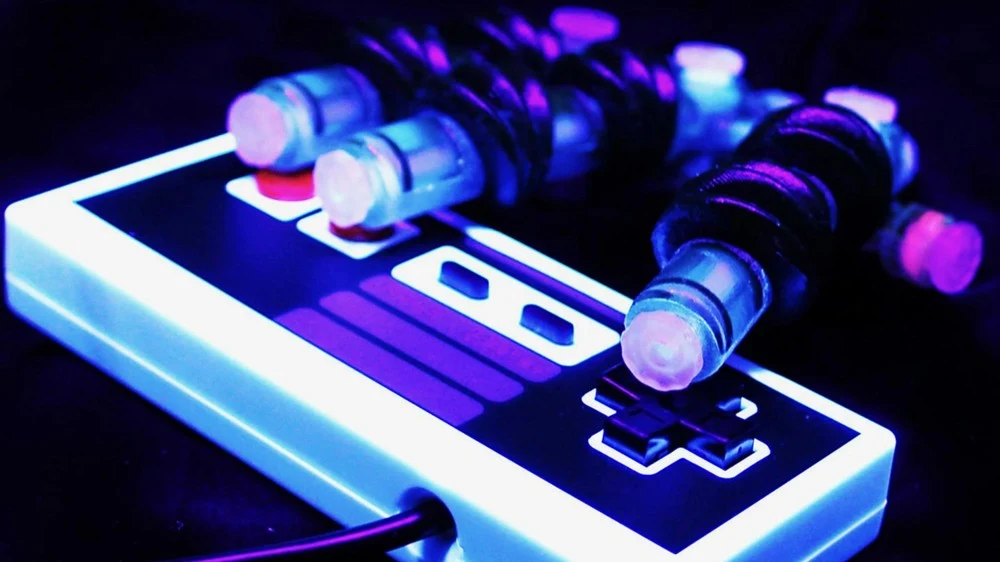 Zobaczcie, jak te robotyczne ręce potrafią grać w Super Mario Bros Zobaczcie, jak te robotyczne ręce potrafią grać w Super Mario Bros