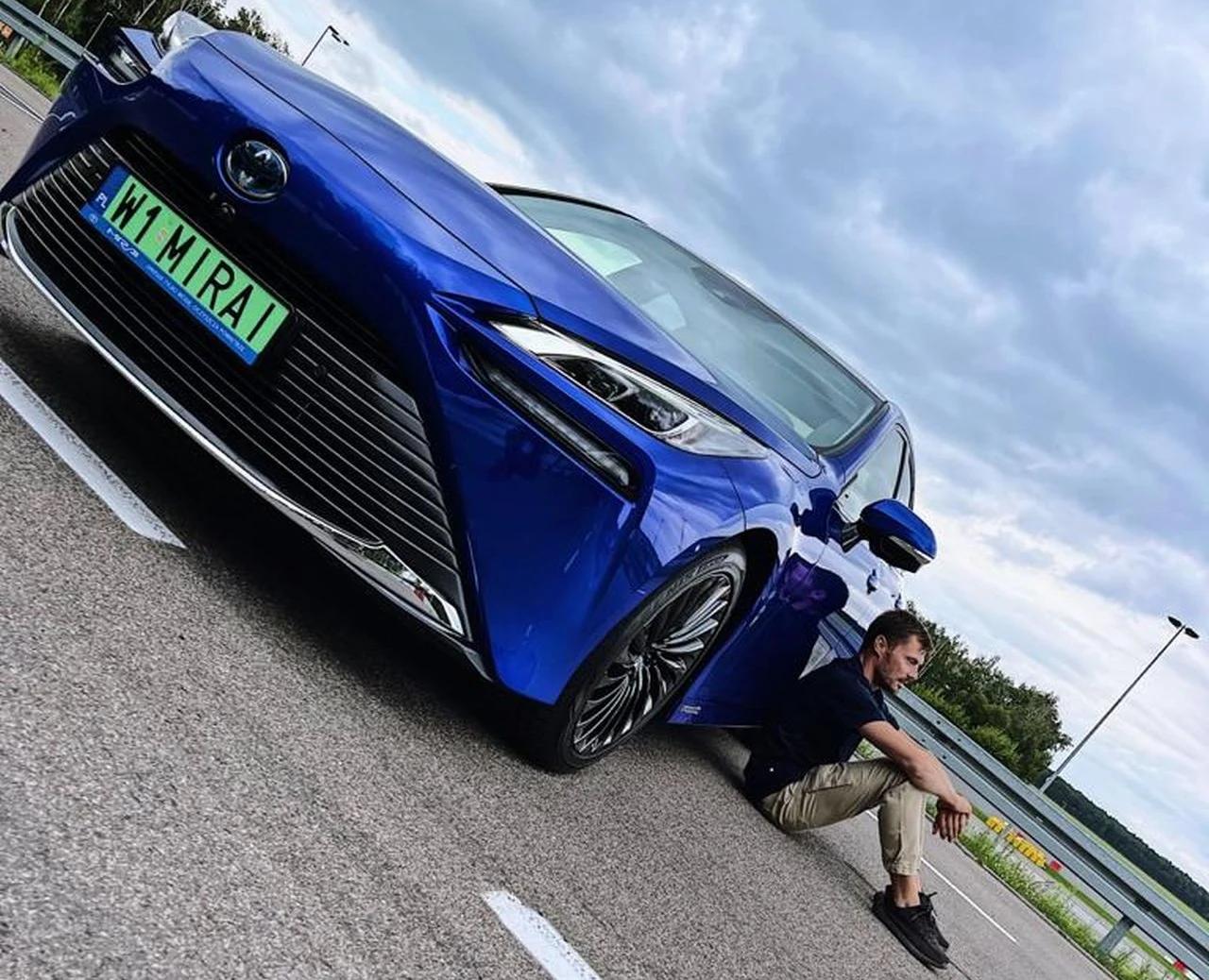 Toyota Mirai i Kuba Przygoński