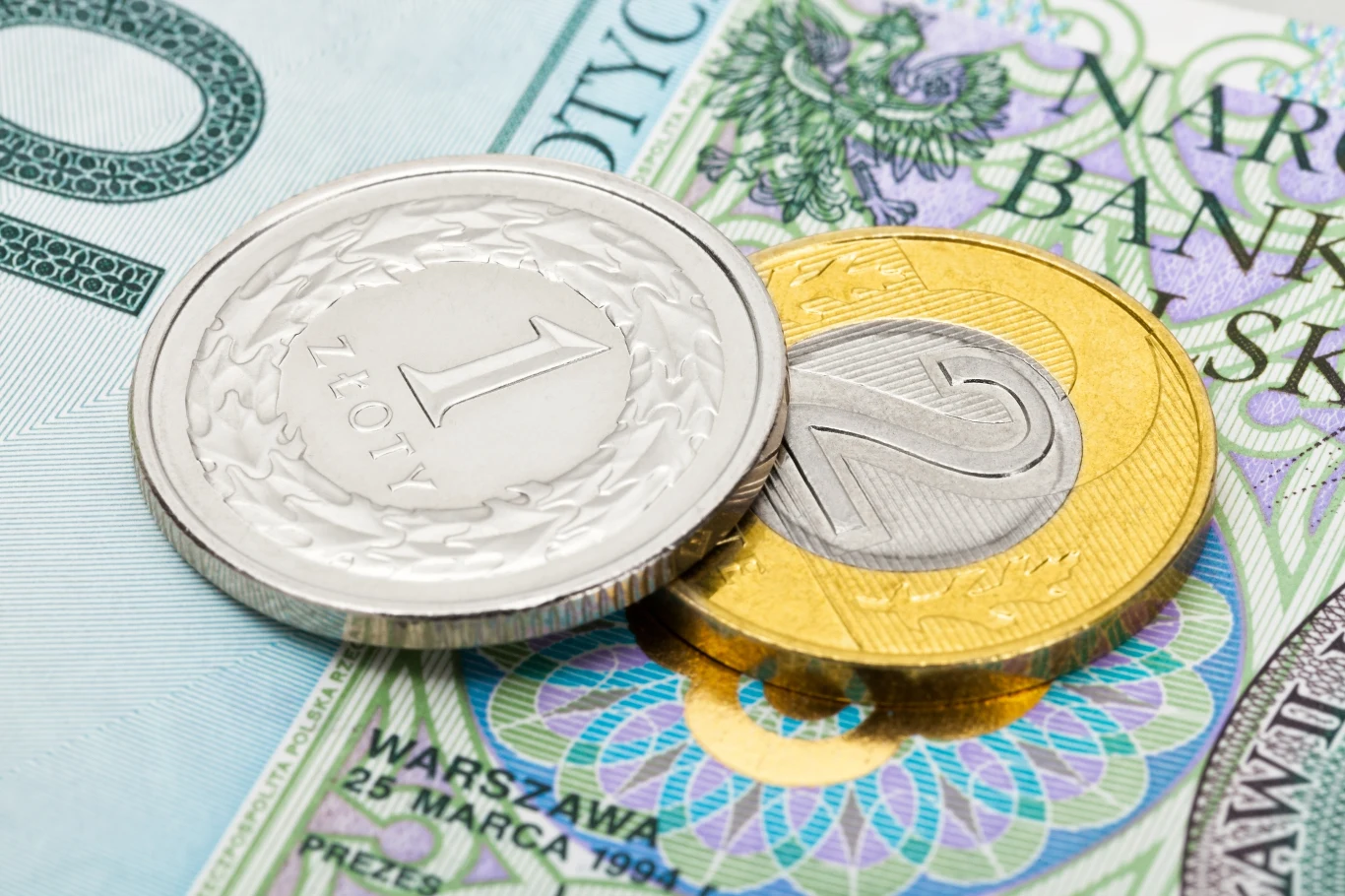 W czwartek złoty osłabił się w stosunku do głównych walut W czwartek złoty osłabił się w stosunku do głównych walut
