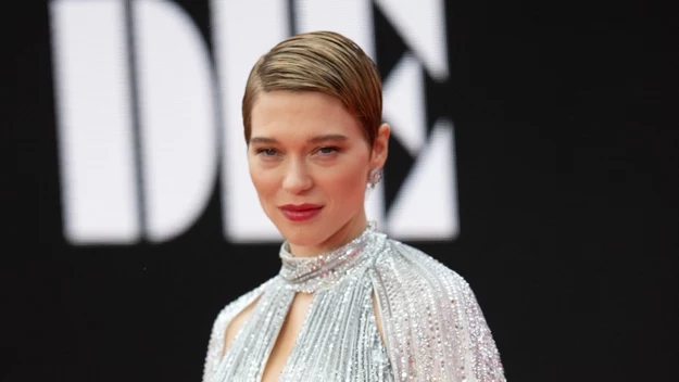 Lea Seydoux mogła spokojnie zostać pomylona z księżną, bo jej kreacja była iście królewska! Biel wysadzana diamentami i cekinami wyglądała niezwykle dostojnie na pięknej Lei.