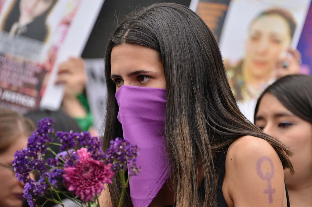 Demonstracja przeciwko przemocy wobec kobiet - po zamordowaniu 25-letniej Ingrid Escamilli, zasztyletowanej, a następnie obdartej ze skóry przez swojego partnera