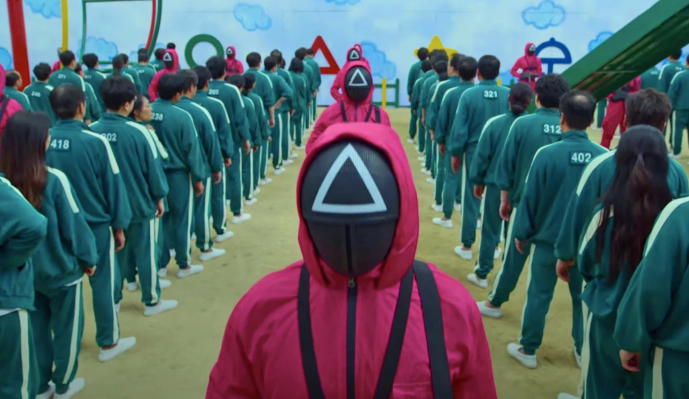 Kadr z bijącego rekordy serialu "Squid Game" Kadr z bijącego rekordy serialu "Squid Game"