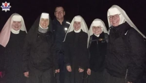 Pięć zakonnic zgubiło się w lesie