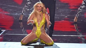 Britney Spears podczas występu na gali MTV Video Music Awards w 2016 roku