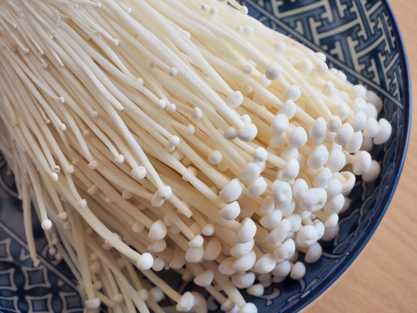 Płomiennica pasuje do dań o wyrazistym, pikantnym charakterze