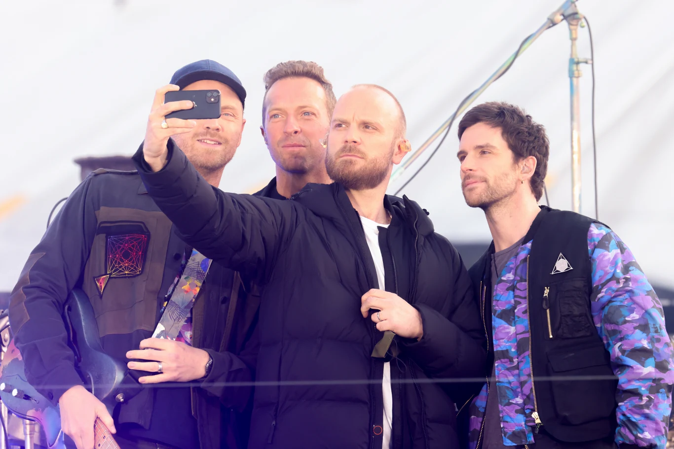 Coldplay w najnowszym teledysku z boysbandem BTS Coldplay w najnowszym teledysku z boysbandem BTS