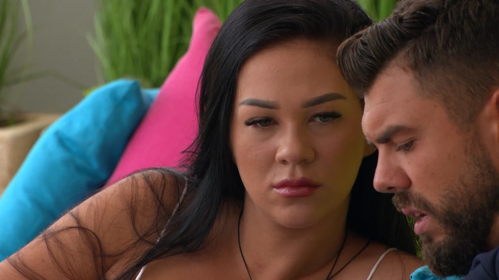 "Love Island. Wyspa Miłości" "Love Island. Wyspa Miłości"