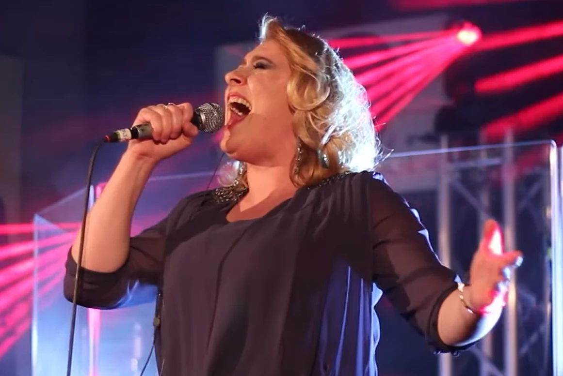 Julia Stolpe próbuje swoich sił w "The Voice of Poland" Julia Stolpe próbuje swoich sił w "The Voice of Poland"