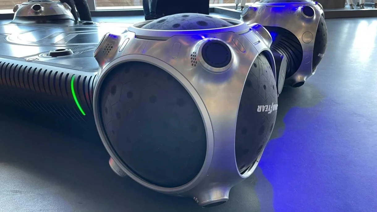 GoodYear i Citroen pokazały Eagle 360, sferyczną oponę przyszłości GoodYear i Citroen pokazały Eagle 360, sferyczną oponę przyszłości
