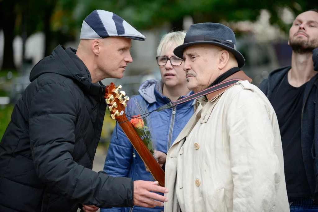 Krzysztof Igor Krawczyk i Marian Lichtman zapraszają statystów do udziału w teledysku