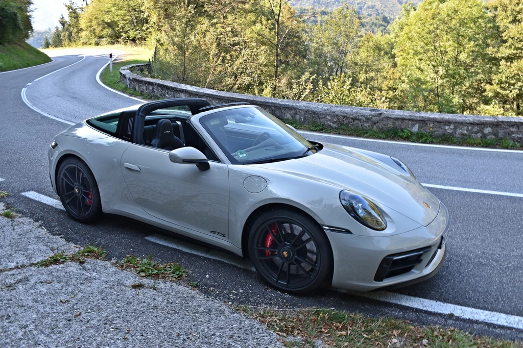 Porsche 911 Targa 4 GTS 