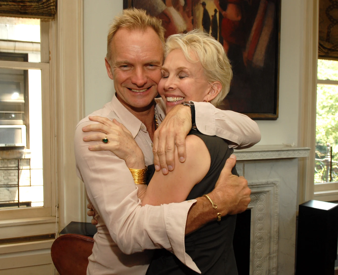 Sting i Trudie Styler uchodzą za jedno z najbardziej zgranych małżeństw w show-biznesie. Od wielu lat chwalą się uczuciem w wywiadach, a swego czasu najczęściej opowiadali o seksie tantrycznym, który uwielbiają. Slow sex ich zdaniem jest także spoiwem ich relacji. "Można uprawiać seks przez sześć godzin, ale w międzyczasie trzeba coś zjeść, obejrzeć film i błagać żonę o więcej" - tłumaczył w wywiadach muzyk.