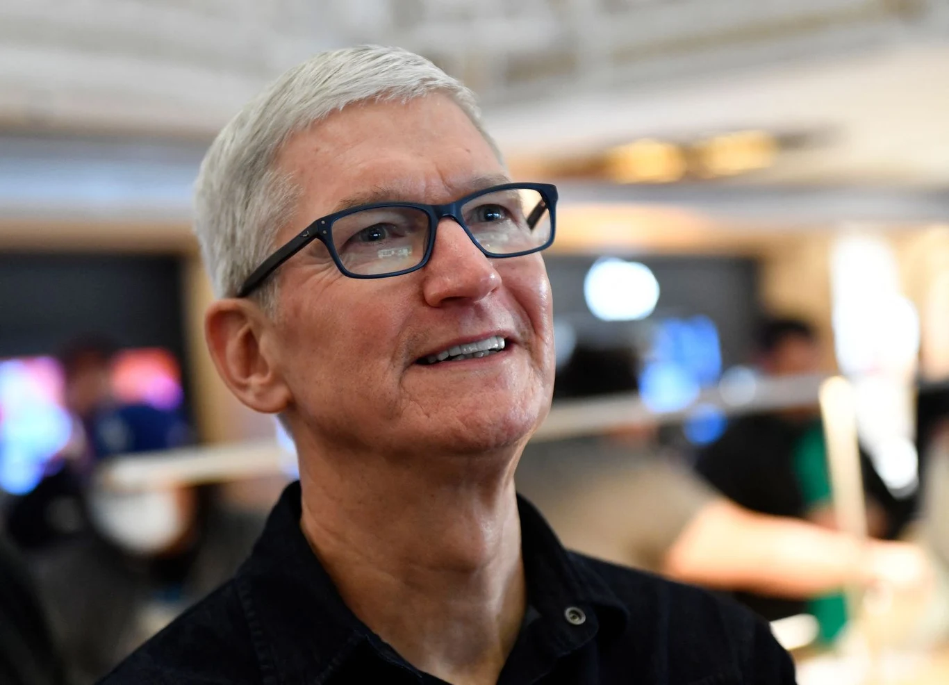 Tim Cook, szef Apple'a zasiada w antyklimatycznej organizacji lobbingowej. Tim Cook, szef Apple'a zasiada w antyklimatycznej organizacji lobbingowej.