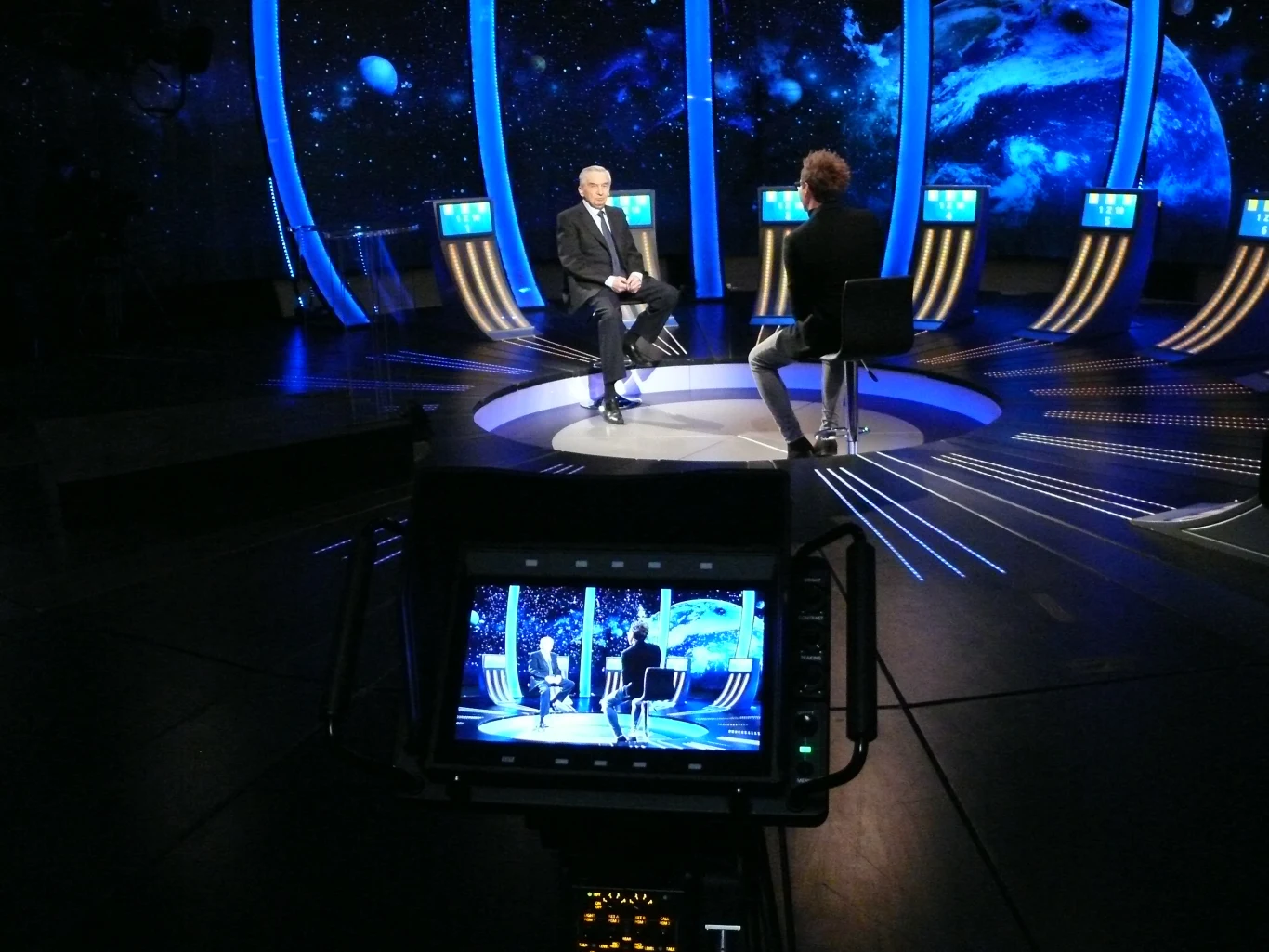 Mateusz Szymkowiak rozmawia z Tadeuszem Sznukiem