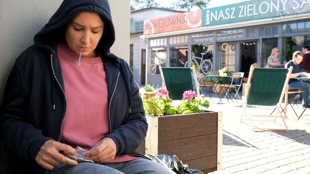 Majka jest uzależniona od narkotyków Majka jest uzależniona od narkotyków