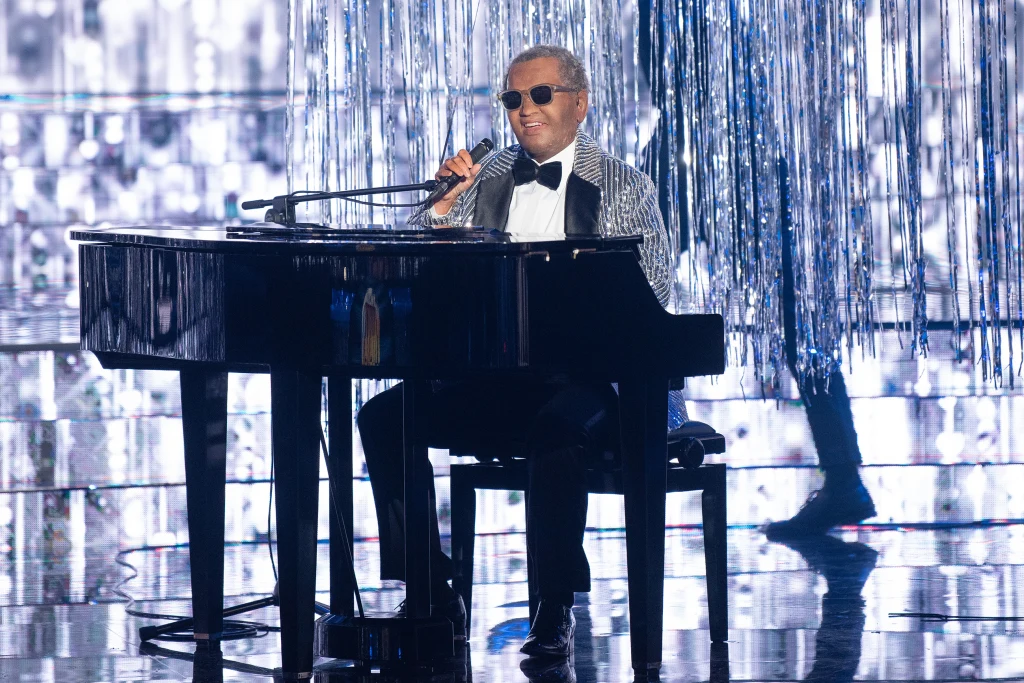 Basia Kurdej-Szatan, jako Ray Charls