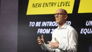 Niezwykła misja wielkiego mistrza. Żużel drugą formułą 1?