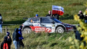 Kacper Wróblewski z pilotem Jakubem Wróblem 