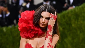 Emily Ratajkowski oskarża o molestowanie Robina Thicke'a