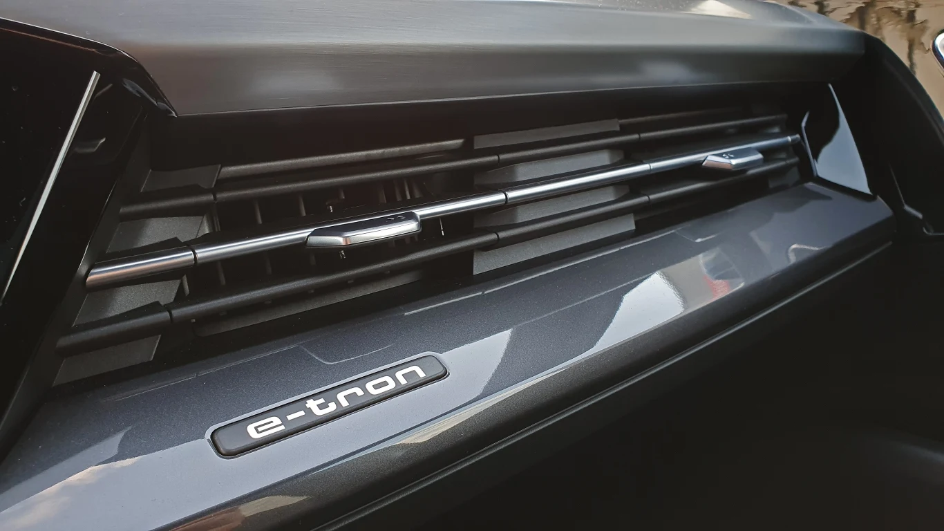 Audi Q4 50 e-tron quattro