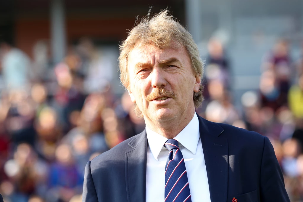Zbigniew Boniek otrzymał prezent od Pogoni Szczecin Zbigniew Boniek otrzymał prezent od Pogoni Szczecin