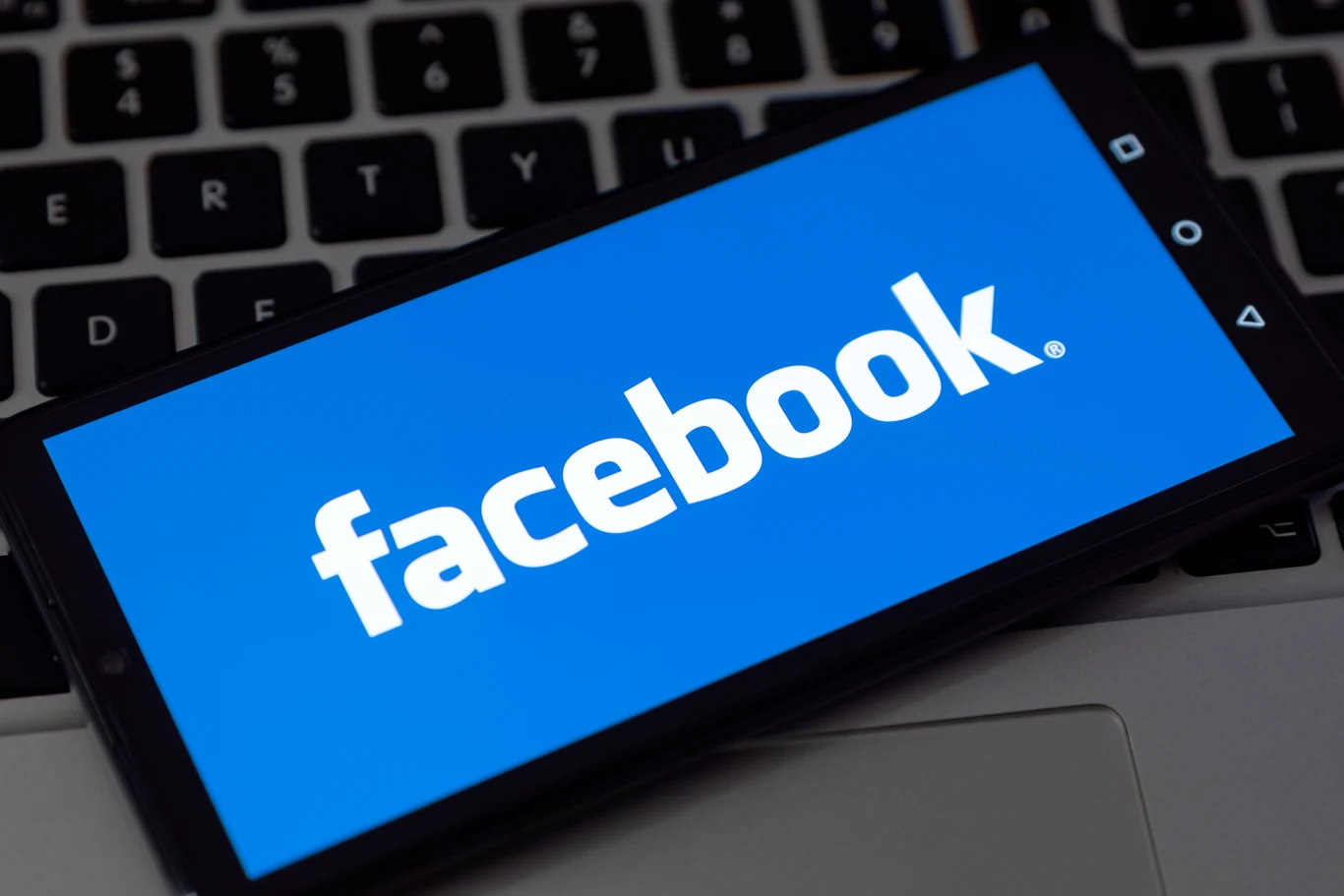 Rosja częściowo ograniczyła dostęp do Facebooka Rosja częściowo ograniczyła dostęp do Facebooka