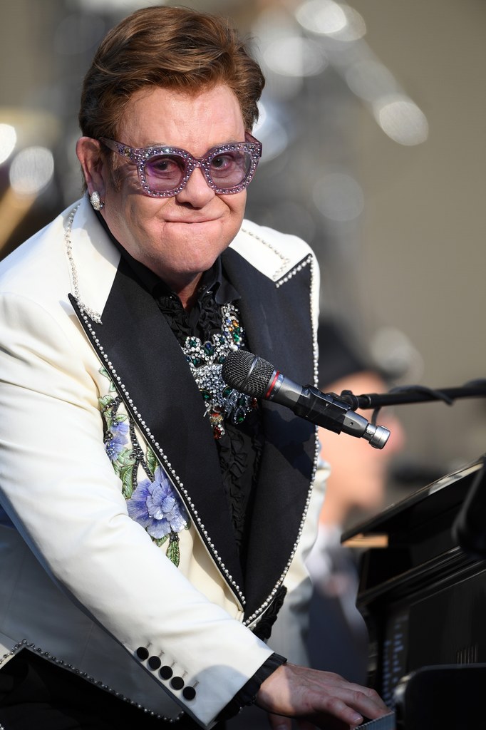 Elton John znalazł znalazł się w dokumentach Pandora Papers