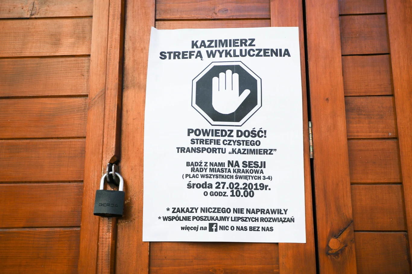W Krakowie ludzie uznali, że w strefie czystego transportu nie da się żyć i pracować. Pod ich presją rada miasta strefę zlikwidowała