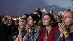 Fani, którzy chcą zobaczyć swoich ulubieńców, muszą wydawać coraz więcej na bilety