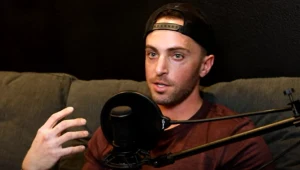 Zachary Horwitz (jako aktor używał pseudonimu Zach Avery)