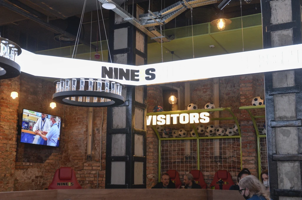 Restauracja "Nine's"