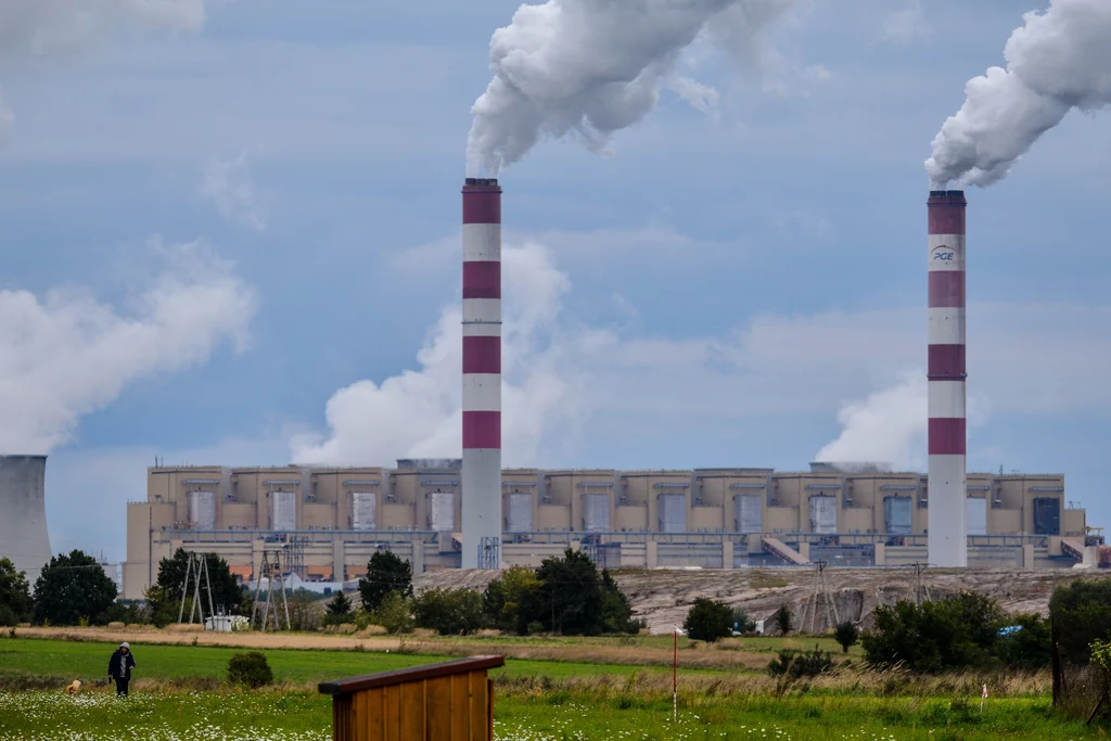 Elektrownia Bełchatów - największy emitent CO2 wśród elektrowni na świecie.