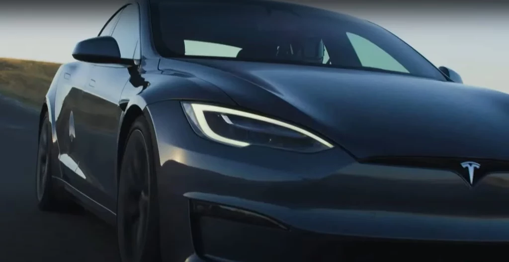 Samochody Tesla z kolejną aktualizacją 