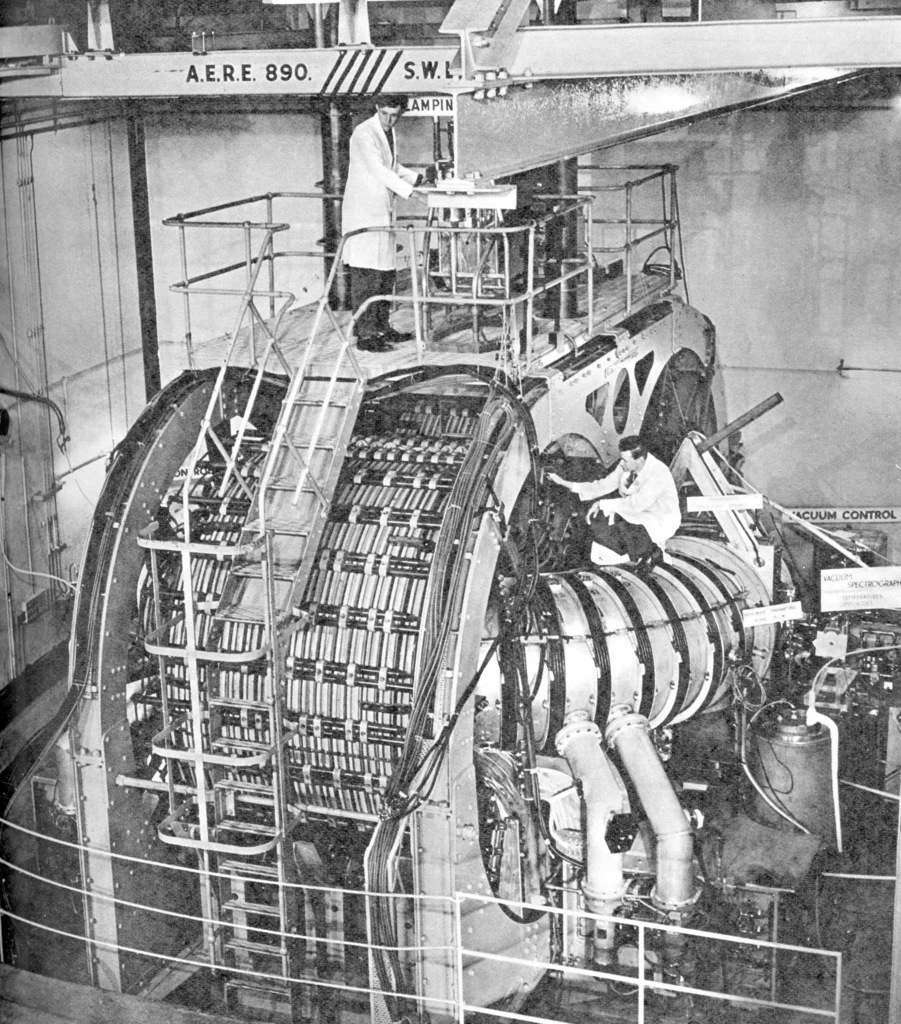 Pionierami prac nad fuzją jądrową już w latach 50. byli Brytyjczycy. 
