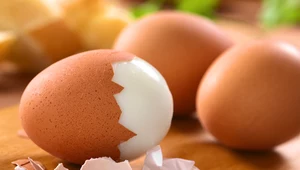 Możemy ocenić, czy jajka są świeże przed ugotowaniem lub dodaniem do potrawy