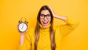 Zmiana czasu na zimowy 2021. Kiedy wypada? I kiedy wreszcie UE z niej zrezygnuje?